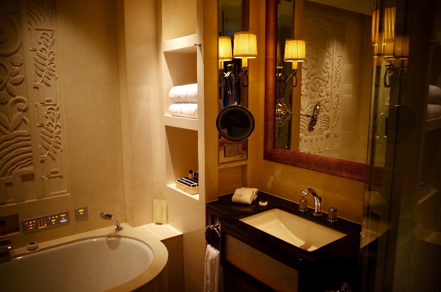 Record the day of the The Peninsula Hotel